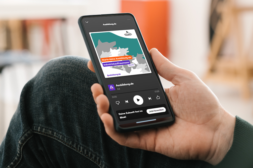 Spotify mit Display Ad auf Smartphone-Display